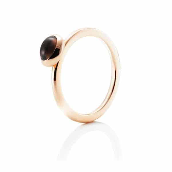 EFVA ATTLING RING LOVE BEAD RØKKVARTS GULL