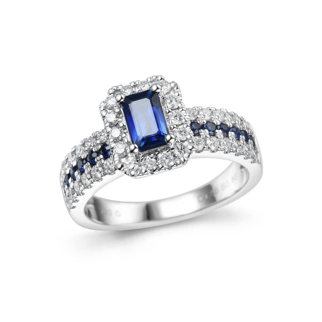 RING SAPPHIRE TOP WHIT DIAMONDS