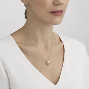 GEORG JENSEN HALSSMYKKE FUSION GULL MED DIAMANTER