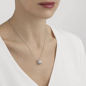 GEORG JENSEN HALSSMYKKE FUSION HVITTGULL MED DIAMANTER