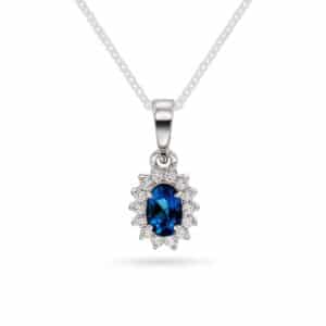 ANHENG HVITTGULL MED SAFIR OG DIAMANTER