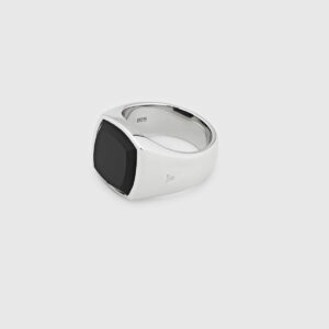TOM WOOD RING SHELBY POLISHED ONYX