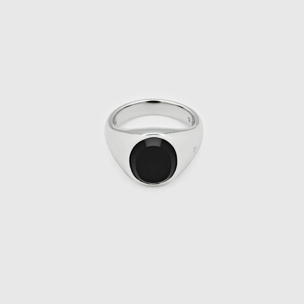 TOM WOOD RING LIZZIE POLISHED ONYX