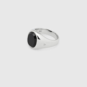TOM WOOD RING LIZZIE POLISHED ONYX