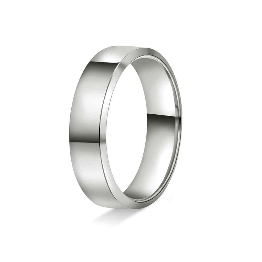 GIFTERING HELLMAN HVITTGULL 5MM FLAT MED SKRÅKANT
