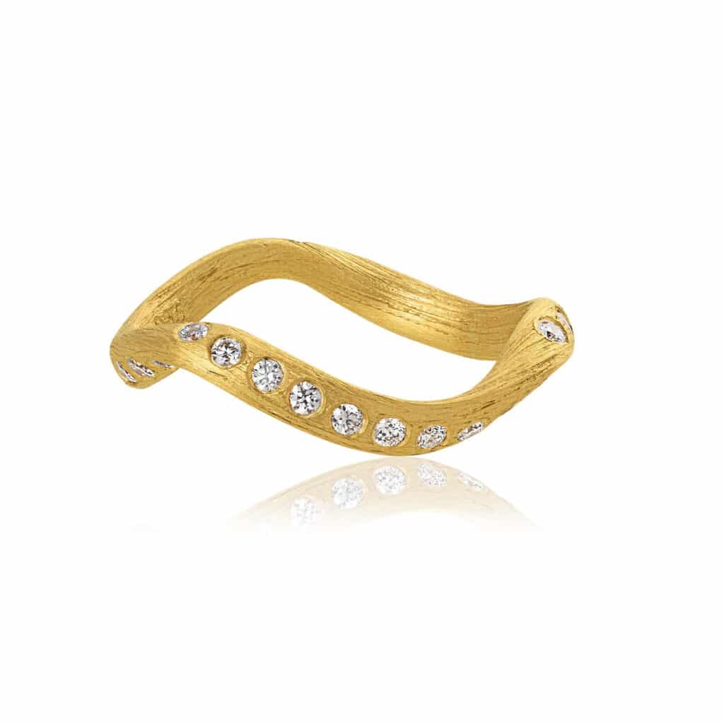 DULONG RING VEGA GULTGULL MED DIAMANTER