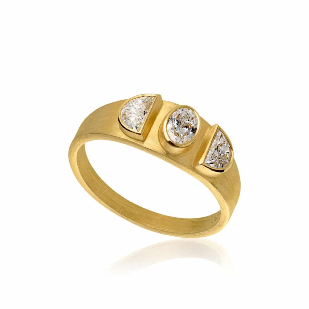 DULONG RING LUNA GULTGULL MED DIAMANTER
