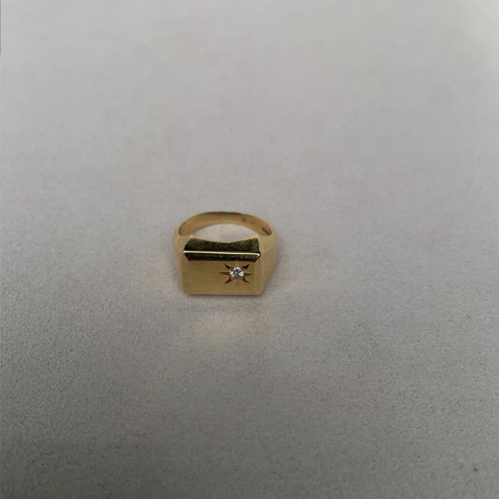 HELLMAN VINTAGE SIGNETRING MED DIAMANT 0,05CT