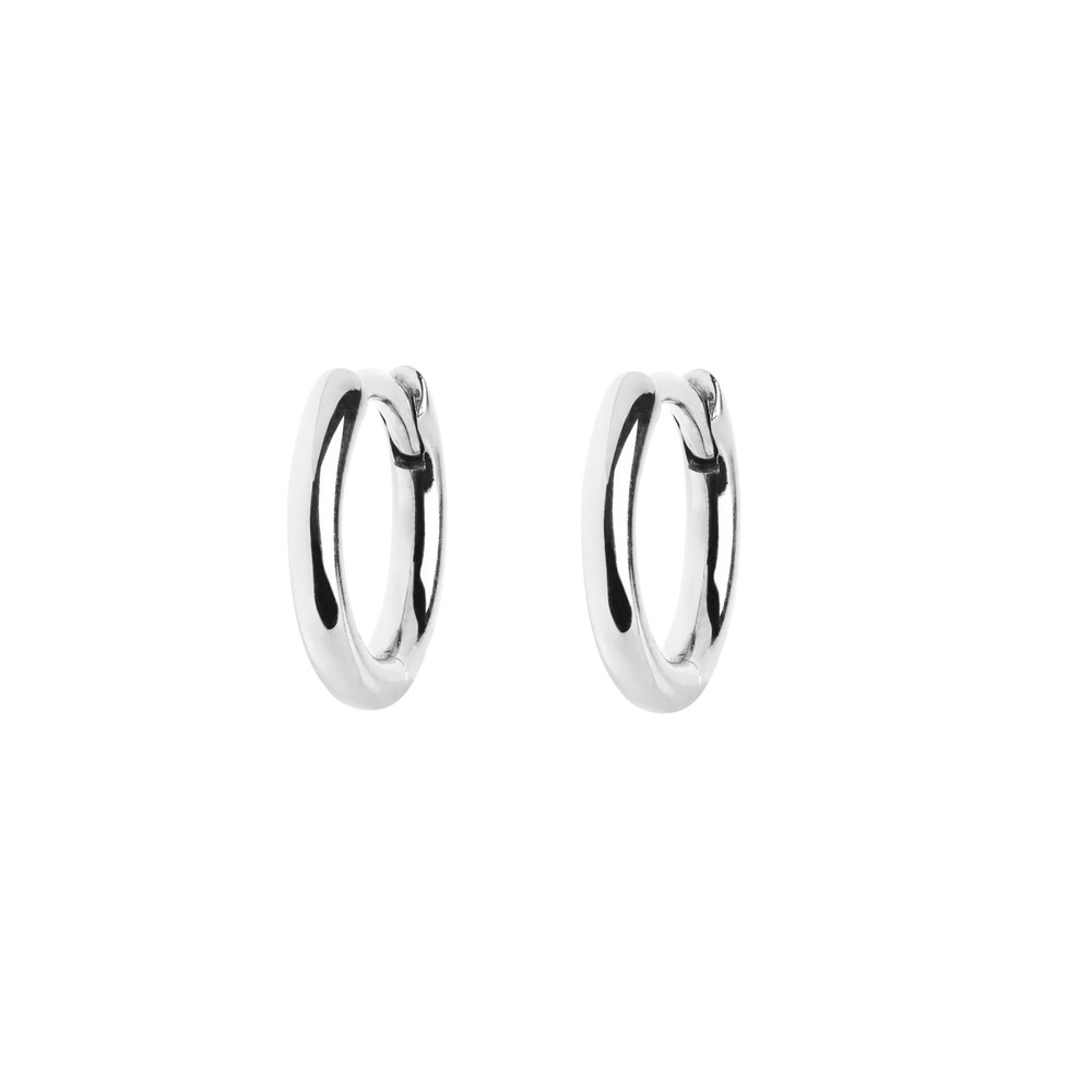MARIA BLACK ØREDOBBER GLOSSY HUGGIE 6MM