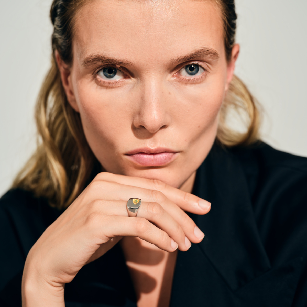 TOM WOOD RING MINED SMALL EMERALD