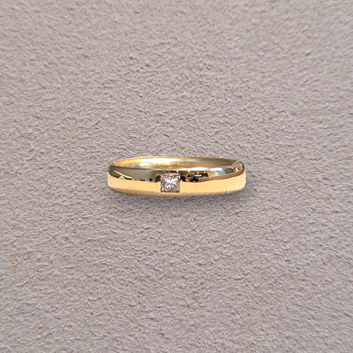 HELLMAN VINTAGE GIFTERINGER MED DIAMANT