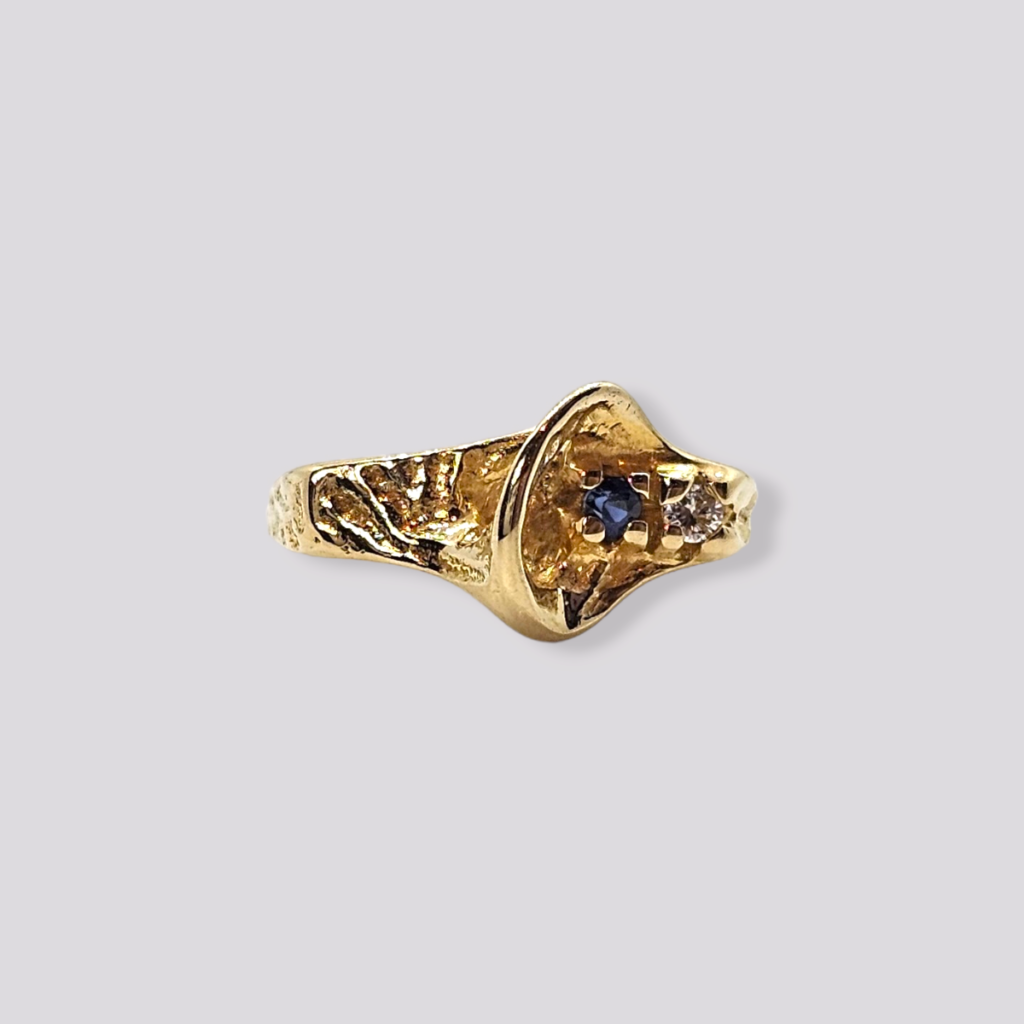 HELLMAN VINTAGE RING MED SAFIR OG DIAMANT