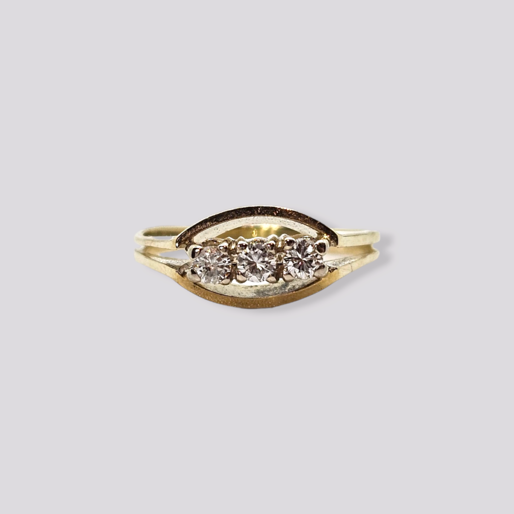 HELLMAN VINTAGE RING MED SPINELL