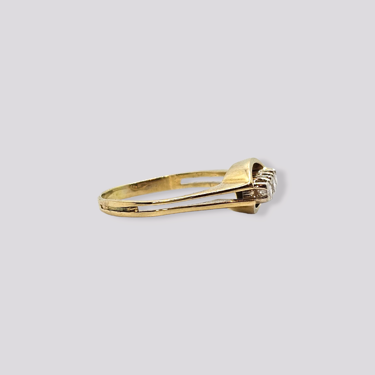 HELLMAN VINTAGE RING MED SPINELL