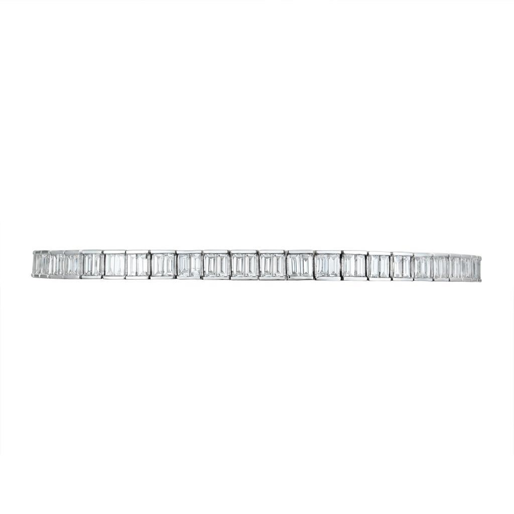 TENNISARMBÅND HVITTGULL MED BAGUETTSLIPTE DIAMANTER 3,31CT