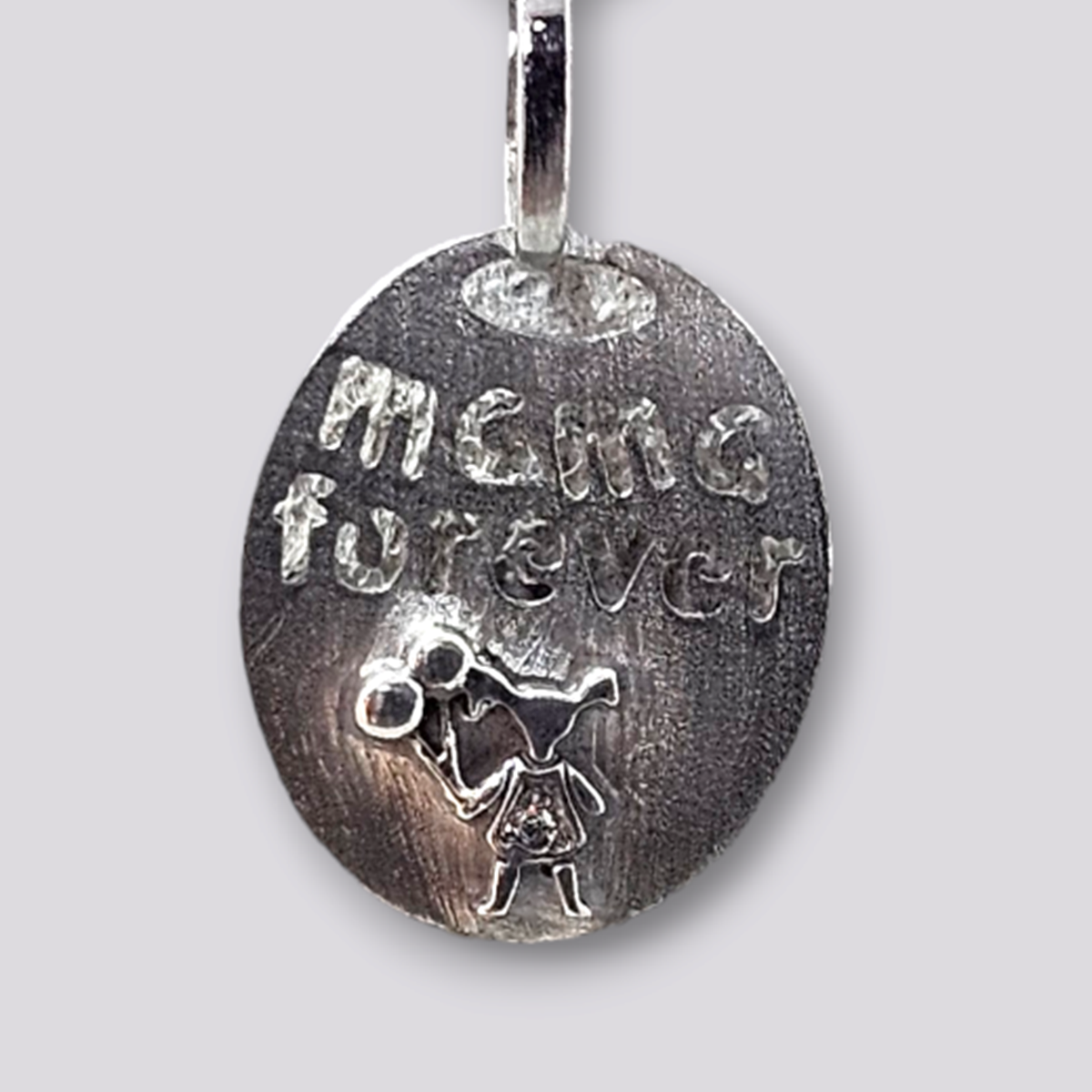 HELLMAN VINTAGE ANHENG &laquo;MAMA FOREVER&raquo; MED 1 DIA 0.005CT