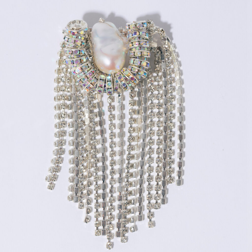 PEARL OCTOPUSS.Y BROSJE OCTOPUS FRINGE