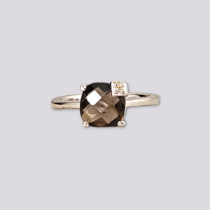 HELLMAN VINTAGE RING MED RØKKVARTS OG DIAMANT