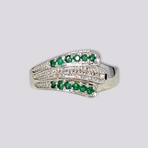 HELLMAN VINTAGE RING MED BRILLIANTER OG SMARAGDER