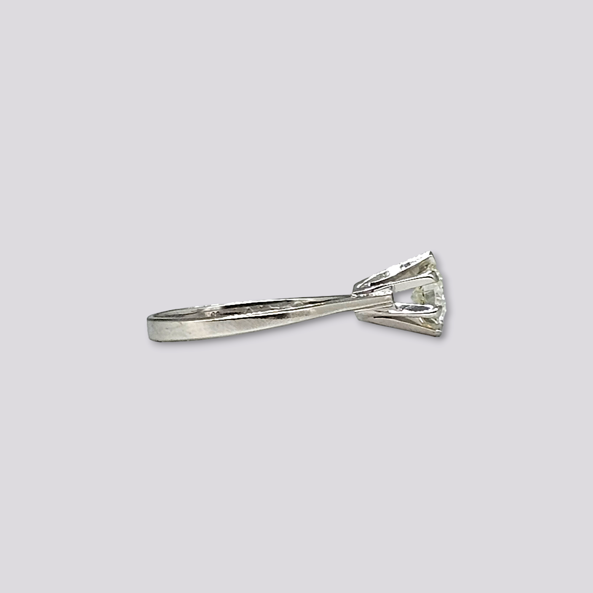 HELLMAN VINTAGE RING 1-STENS BRILLIANT